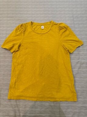 GAP Women's Puff Sleeve Short Sleeve Tee in Mustard Yellow